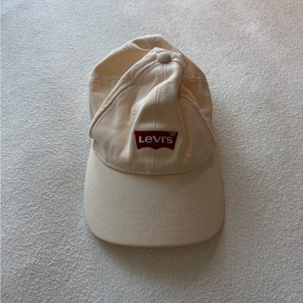Levi's Light Pink Cap with Red Logo